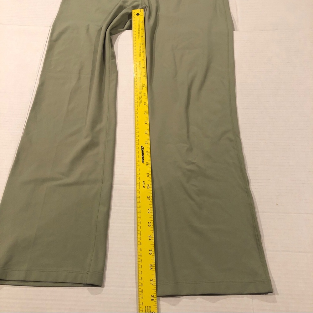 Nike Women's Size XL Yoga Dri-FIT Luxe Flared YogaPants Olive Green - DV9181-386 - Picture 6 of 13